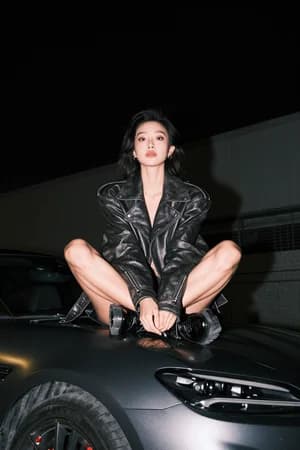 Тренды: На капоте — ИИ-портрет для фотобудки