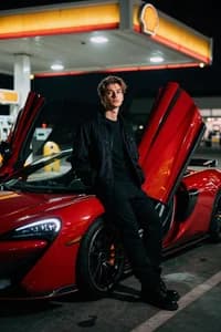 Инстаграм: стиль 23 — ИИ-портрет для фотобудки