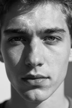 Тренды: Ч/Б крупный план — ИИ-портрет для фотобудки